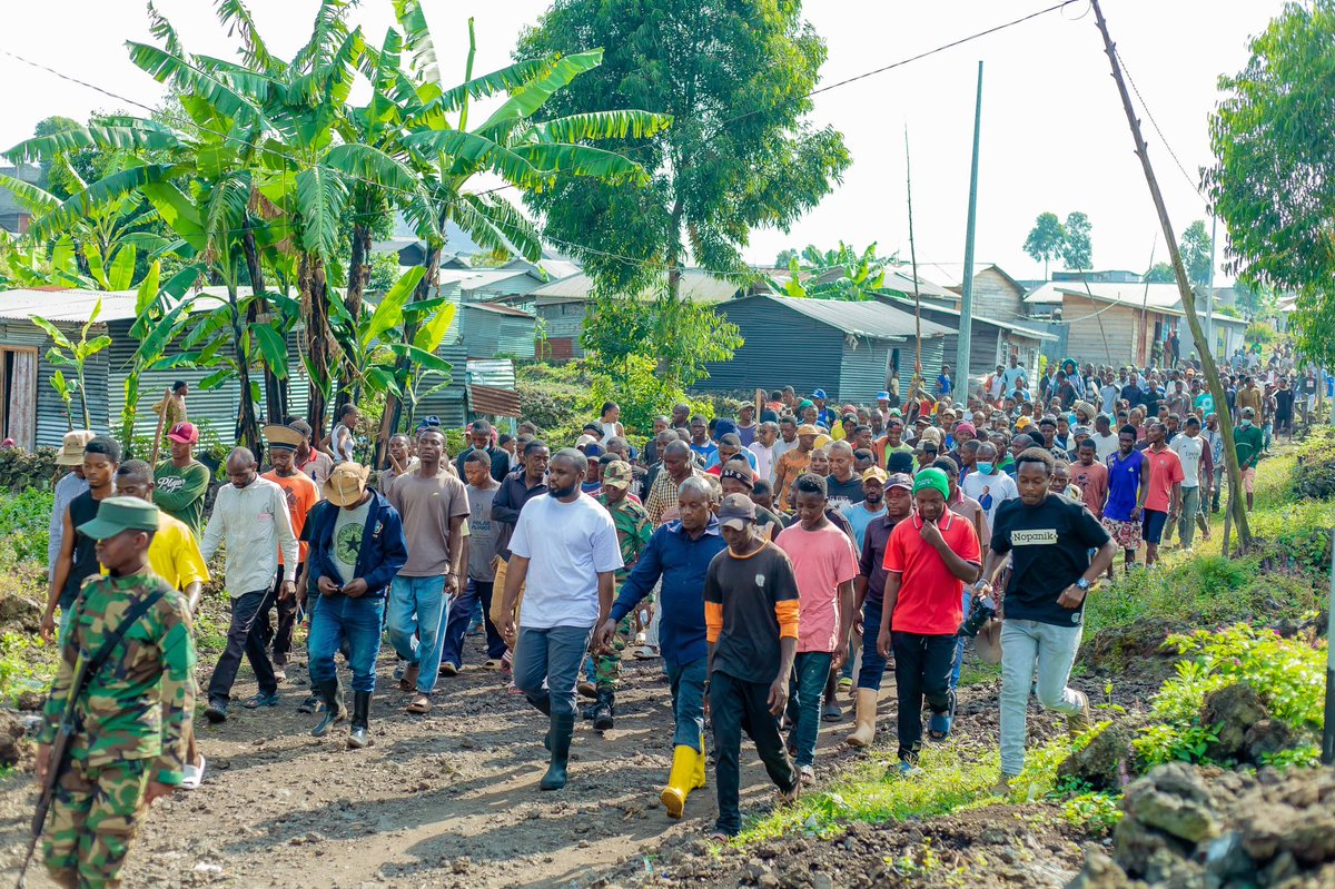 KahembeIV's tweet photo. #BUKUMU 

En communion avec la population du Village Murambi,Groupement Munigi lors du Salongo ce samedi. https://t.co/DrHcm3nvG8