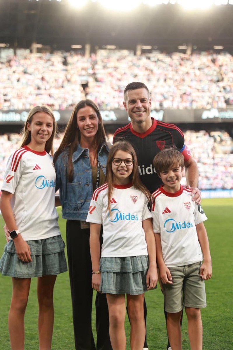 Sevilla FC tweet media