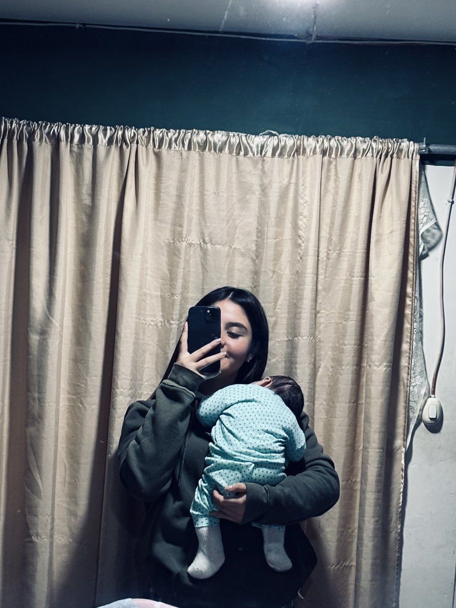 ArlethPoz's tweet photo. Cuando siento que ya no puedo más 
Recuerdo que soy Mama✨
Y Mamá siempre puede 🩷 https://t.co/v334UfH5mu