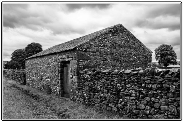 photos_dsmith's tweet photo. A #stone #barn in this North #Yorkshire @yorkshire_dales #village of #Austwick. Shot using @UKNikon in #blackandwhite, this #photograph is part of a series on the #farm #architecture of the #dales #blackandwhitephoto #Photography. See more #images at https://t.co/VilcfnO0ps https://t.co/yMoD2zE9nP