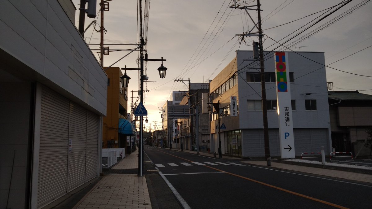 tttttan's tweet photo. 202605240500
morning UDOK. time...
朝雨読時間。
アトリエで淹れる3杯分のコーヒーが無くなるまでの時間。
#drawingtime #coffeetime #morning #アトリエ #晴耕雨読の生活です https://t.co/iwI82crD6b