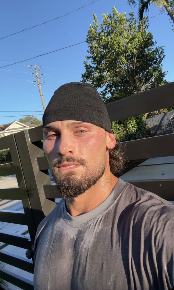 LiamFitzgeralg's tweet photo. How do i look like https://t.co/FadyLDqH5a