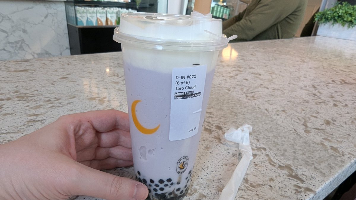 TotalLevelYT's tweet photo. Today is a good day for Bubble Tea https://t.co/bCD9kzmDHf
