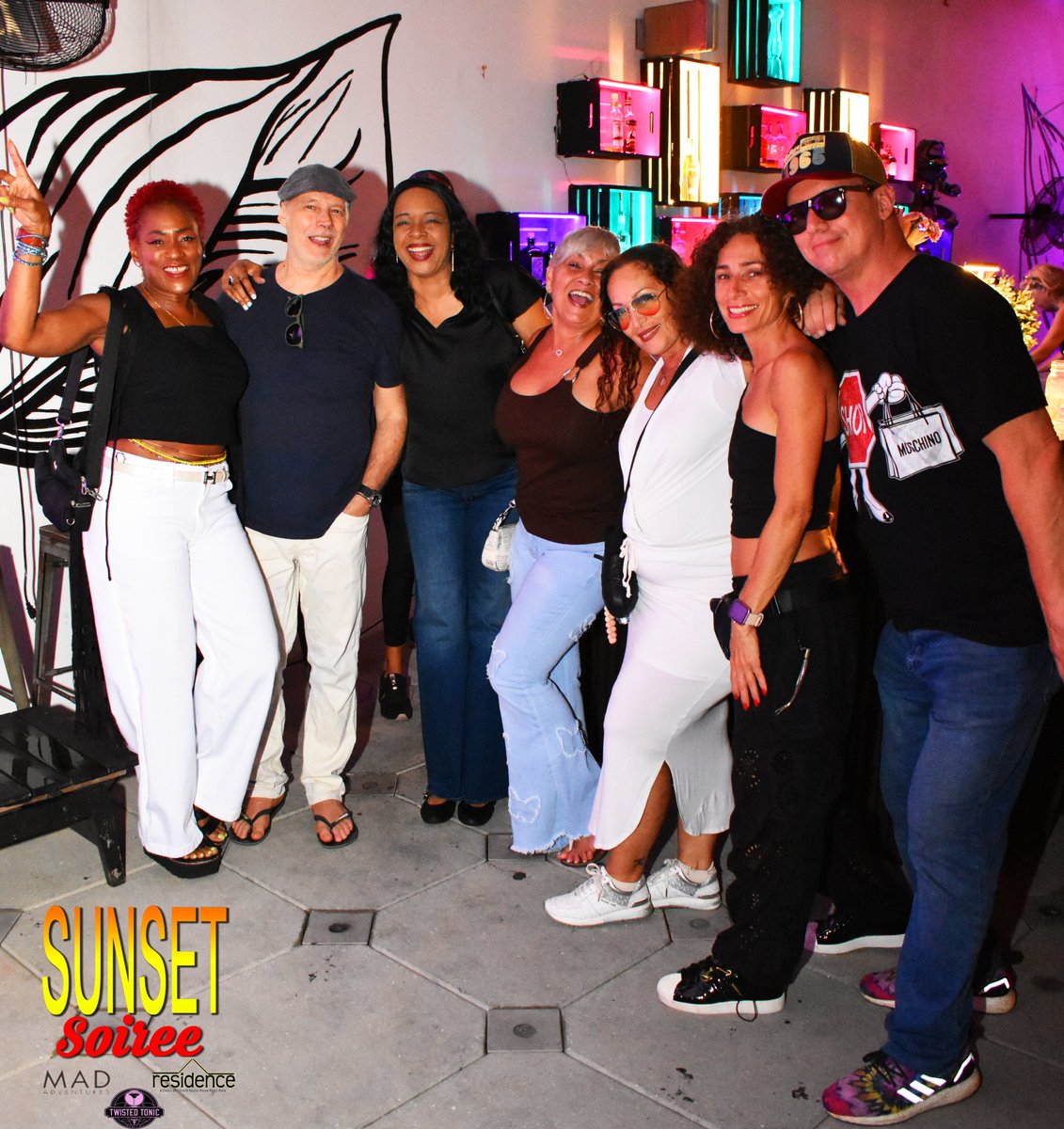 RealTAKMiami's tweet photo. **TOMORROW!! SUN MAY 24** MEMORIAL DAY WEEKEND!!!🇺🇸🎆🎇🧨🎉🎊
@ResidenceCollective DJ’s LIVE
"SUNSET SOIREE"🌅😎 ROOFTOP🔝🔝🔝
6pm - 11pm @ Twisted Tonic 🥴🍸 723 Lincoln Ln N, #MiamiBeach, FL 33139 

🎶🎵JOIN THE COLLECTIVE!🎧🎛🔊🔊
https://t.co/FWS0VlmdYu https://t.co/YX6vndmiXZ
