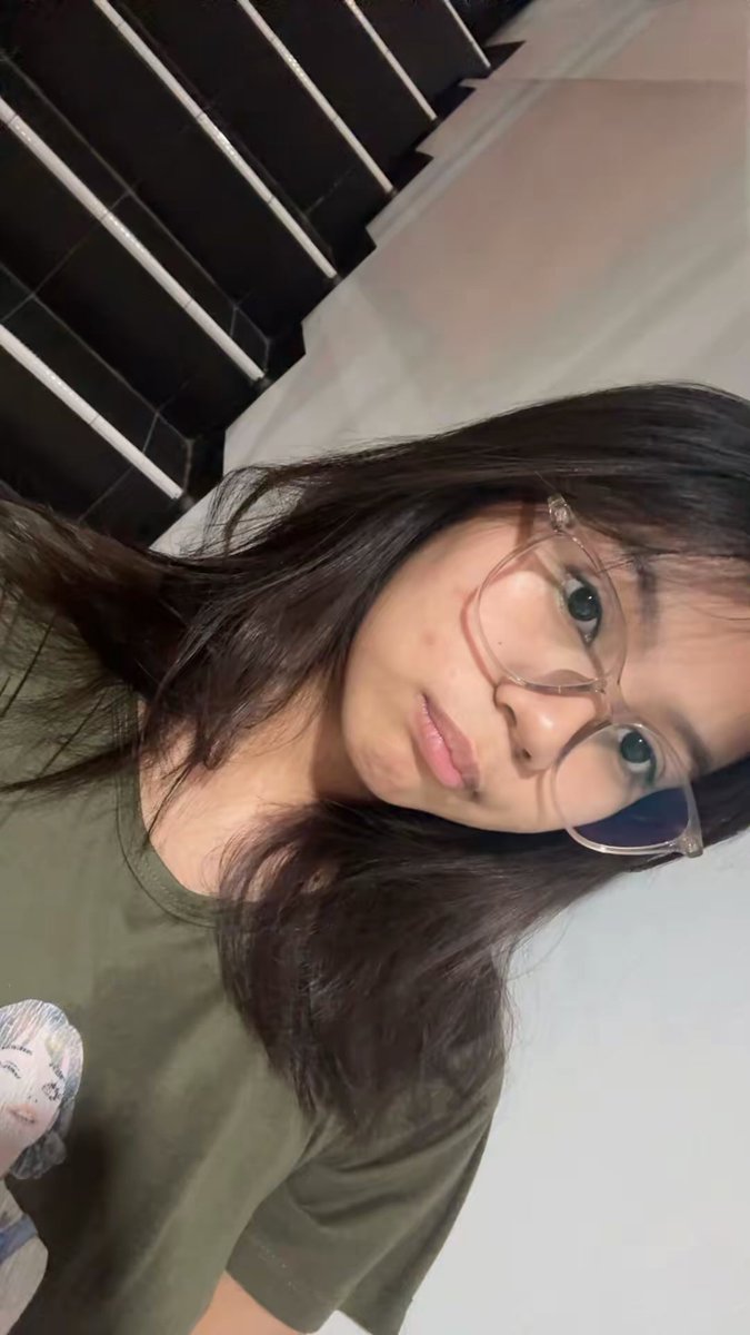 aliajadimaba's tweet photo. hi dearest mua!!!
are u looking for muse newbie, yupss u can use me as your muse 😻💌
lemme tell you about my self
-brown hair
-warm tone
-medium skin
-have almond eyes
-tb 152 and bb 47 
 and here's my photo when i made my make up and bare face, i can't wait to be your musee🫰🏻 https://t.co/qrhr2Ek0mF