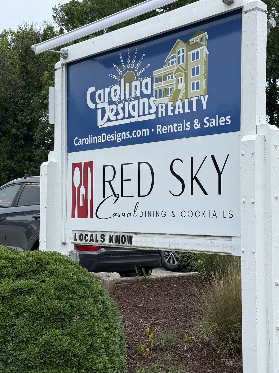 RobRaffety's tweet photo. I guess I’m not a local. Still happy to be here.
#OBX #DuckNC https://t.co/J7IoliR4TH