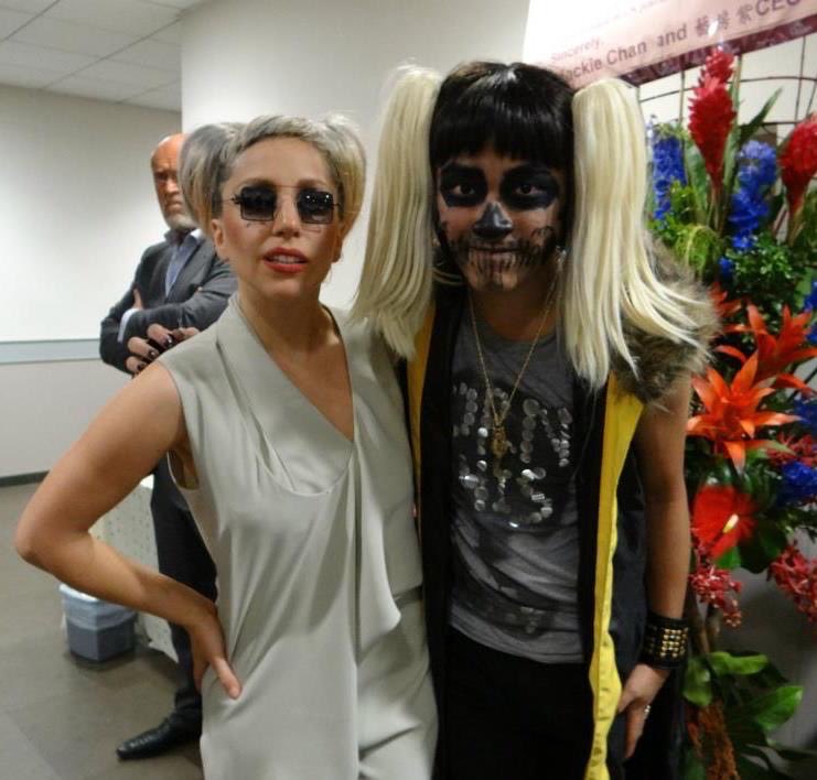 AndrewDicksonTM's tweet photo. @ladygaganownet She handed me a key necklace from the Born This Way Ball castle, and that moment completely changed my life! https://t.co/FTTnelVpIJ