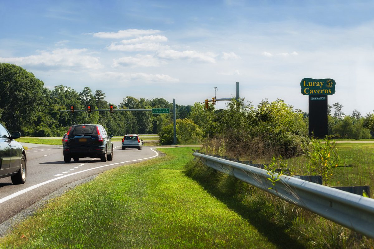 LurayCaverns's tweet photo. 🚐 🛣️When geology’s on your mind, all roads lead to Luray Caverns. And if geology is not on your mind, it sure will be after a tour of this peaceful underground paradise. So, pack up the car and come see us this weekend — we’re only 90 miles from DC and open every day! https://t.co/nMhBlGThku