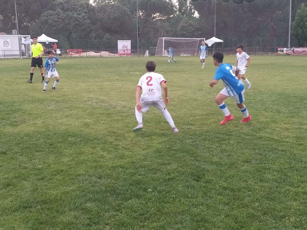 CultuAcademia's tweet photo. #CyDLAB #CopaCyL Alevín U-11
🏟️ Arroyo Molino (Viana de Cega)
Finalisima
Alevín B 4 - CD San Pedro 0
CAMPEONEEEEEEES!!! 💪 https://t.co/BHzyAOFGXp