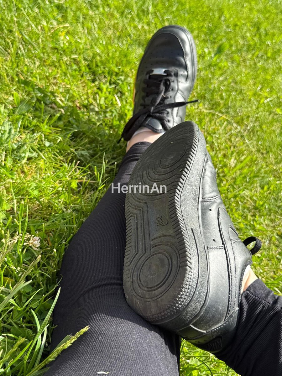 HerrinAn2's tweet photo. Schön die Airforce zum glühen gebracht..🔥🔥 https://t.co/0nNGIYLQxl