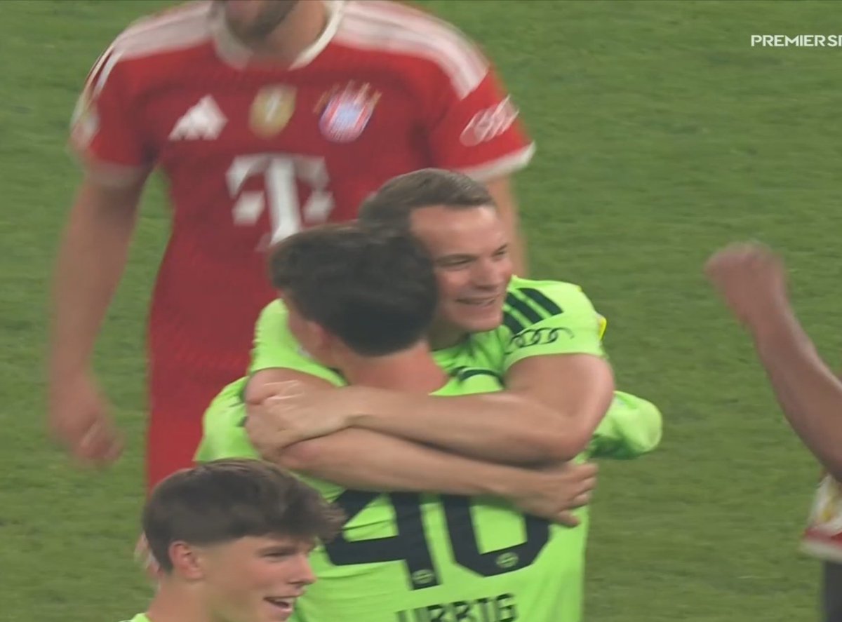 Stop That Neuer tweet media