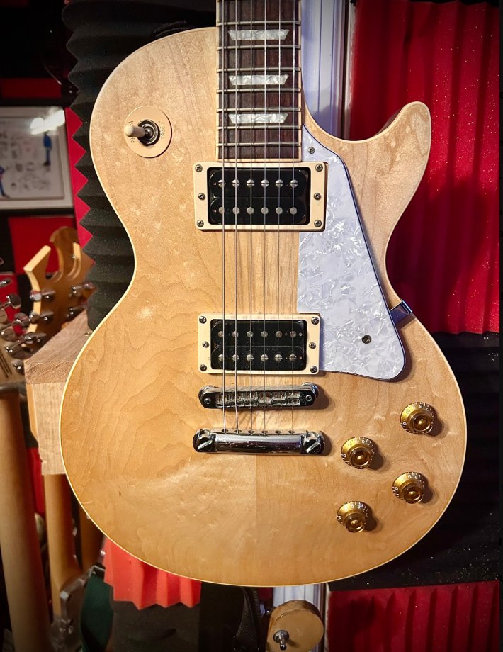 Guitarbizon tweet media