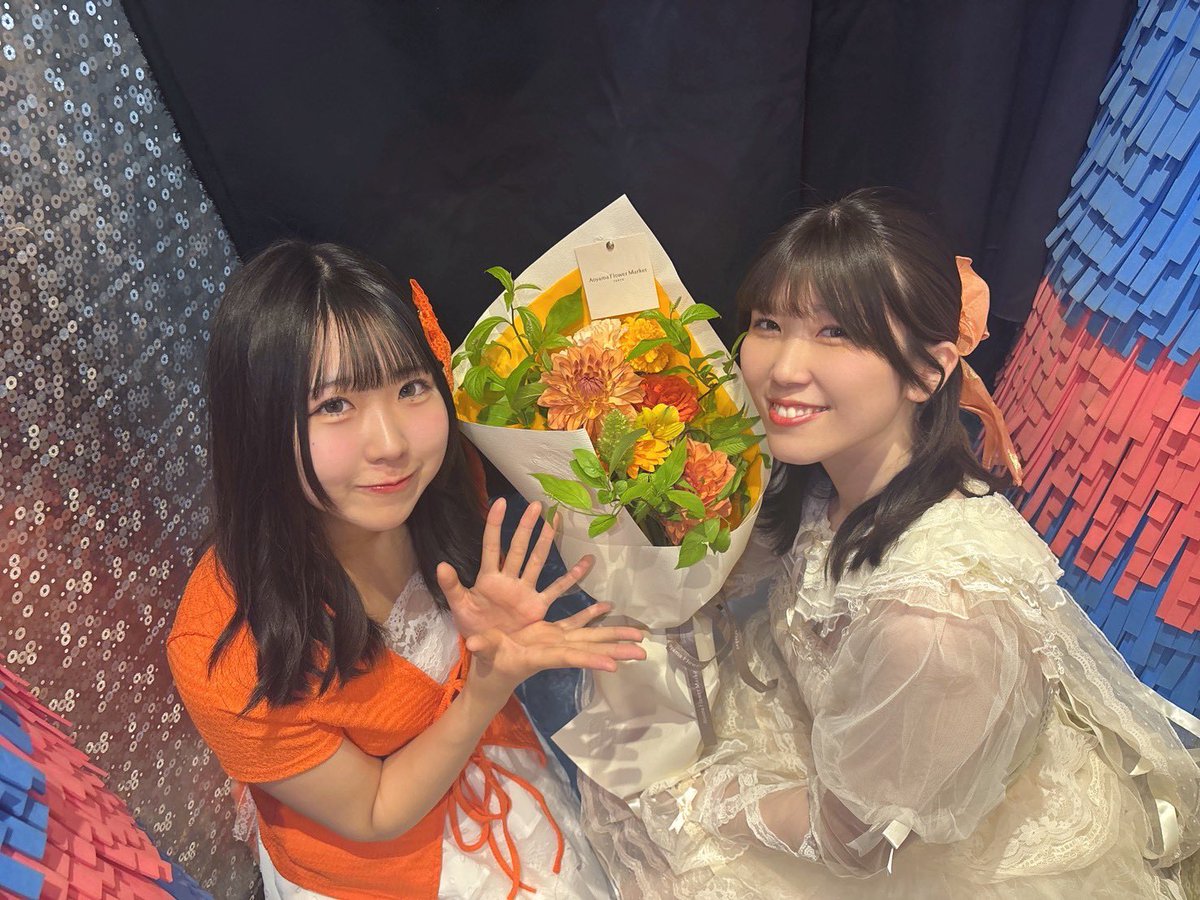 natumeotoha's tweet photo. 無事誕生日迎えました！！！！
いやあちょっとずつ大人になっていきますね…。
いつまでも子供のままでいたいものです^^

これからも成長しつつ、子供心を忘れない夏目織帆でいたいと思います🧡

23歳の夏目織帆もよろしくお願いします🙇🏻‍♀️❕

私に関わってくれてる全ての人に感謝なのだ⎛˶'ᵕ'˶ ⎞🙏🏻´- https://t.co/3FXK1WDfVh