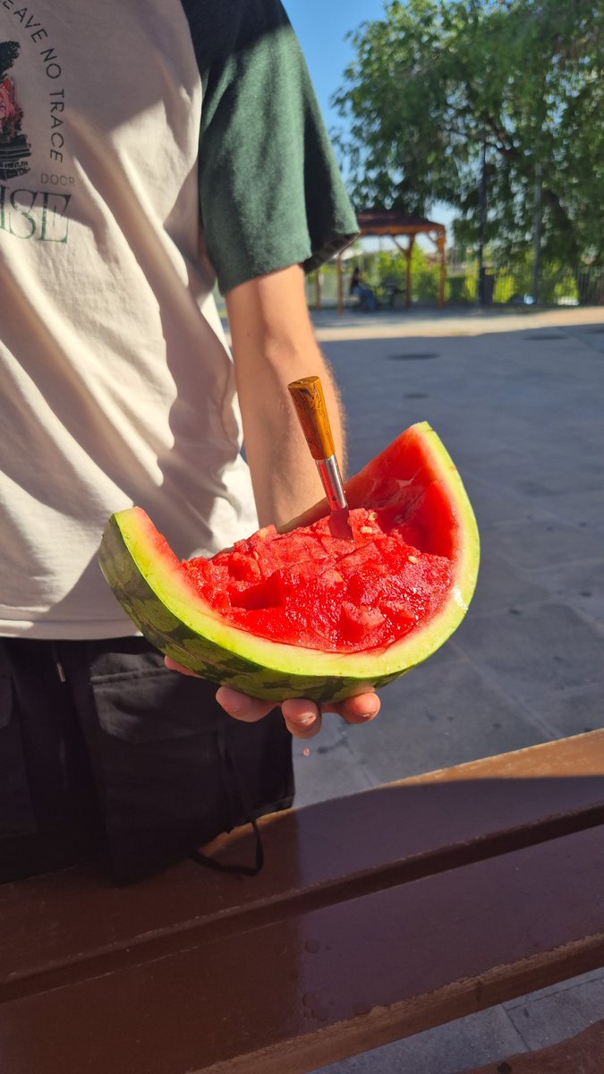 TorrejonFVC's tweet photo. Y aquí termina la quedada más grande hasta la fecha. Muchas gracias a todos por participar y a @2xkoMadrid por la raid.
Coman sandía🍉 https://t.co/qAzlWByhaH