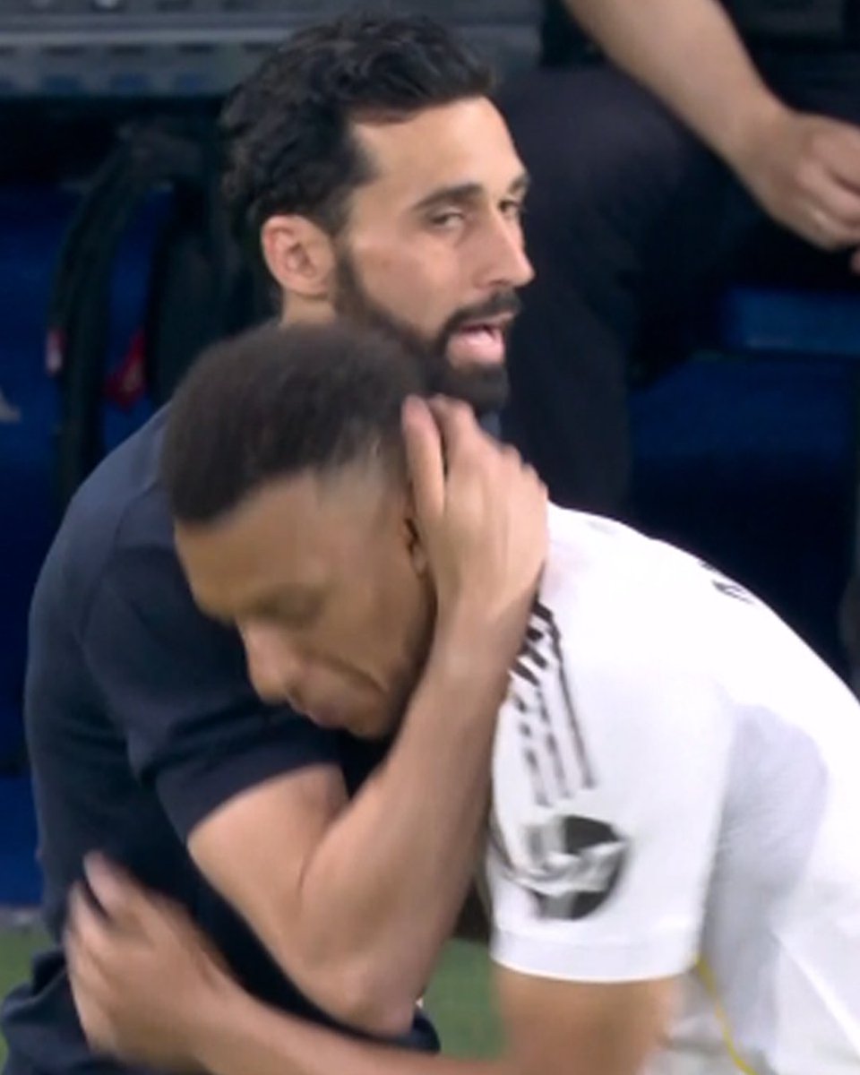 RMCsport's tweet photo. 🎯 MBAPPÉÉÉÉÉÉÉ !! 3-1 !

🔥 Le Français s'assure de terminer Pichichi de la saison !
https://t.co/scT9kRhk7o https://t.co/m2O7LZGkhA