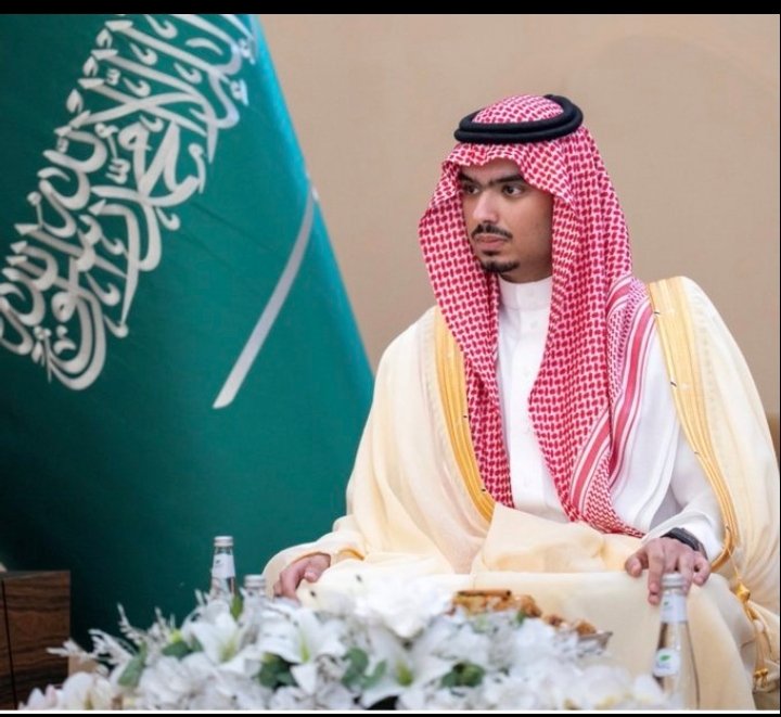 rb33336's tweet photo. نبارك لصاحب السمو الملكي الأمير/ راكان بن سلمان بمناسبة تأهل نادي الدرعية، وهذه أولى بركاته على أهل الدرعية، والقادم أجمل في ظل الدعم والطموح والعمل الكبير.

#الدرعية 

#الكليب https://t.co/cNUu7SXuaL