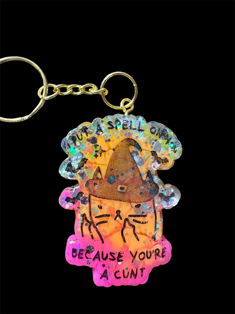 lillimunstarr's tweet photo. Just some keychains, some were share before but without a top coat. #fucktrump #aliens #iputaspellonyou #notyourbabe https://t.co/P0azNbFWH8