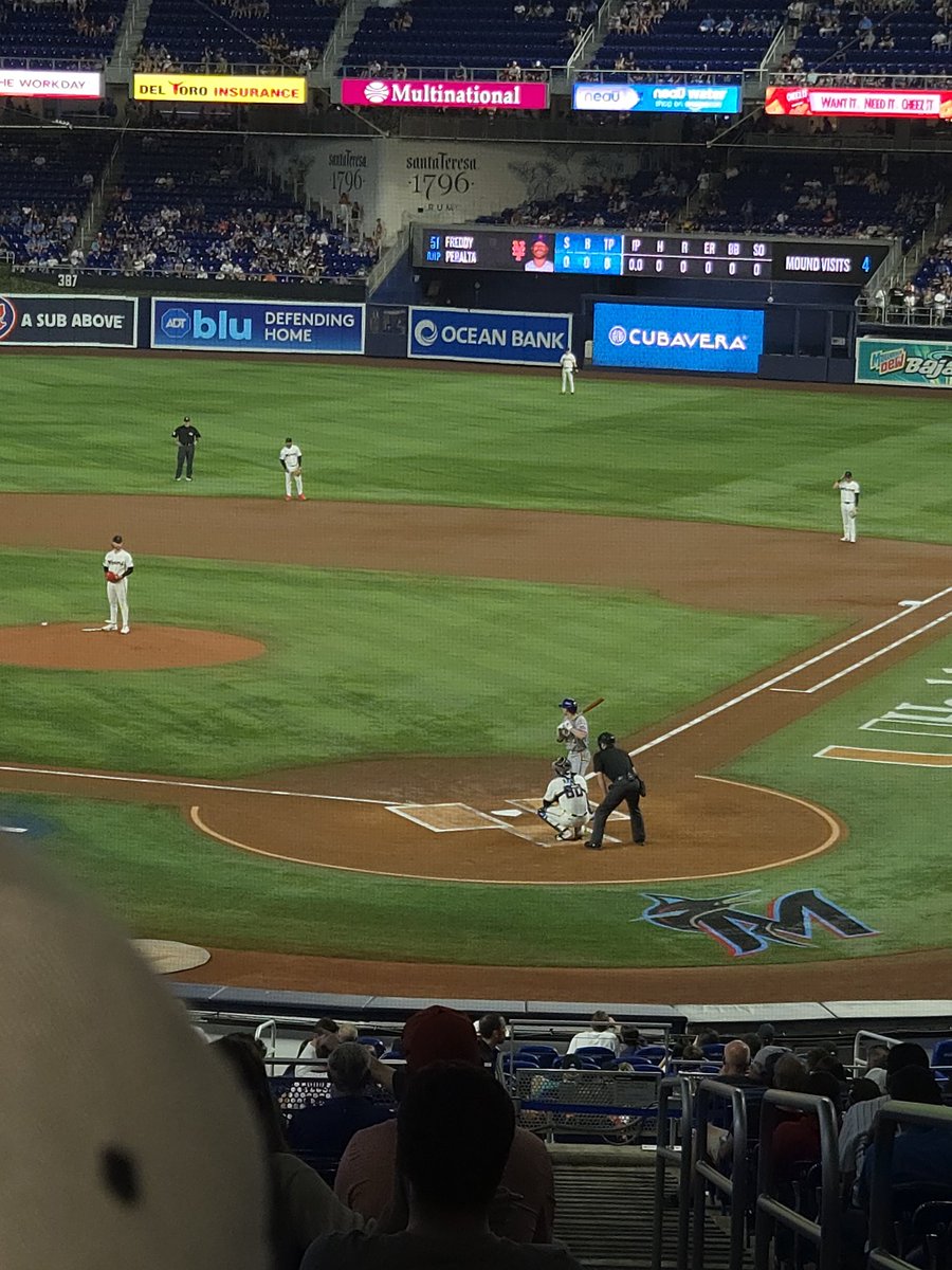 BklynCane's tweet photo. When neither team is doing so well, we're able to buy the cheapest tickets we have bought in a while and sit behind home plate. Lets go @Mets! ⚾️⚾️⚾️ https://t.co/cEmg9Q69Tn