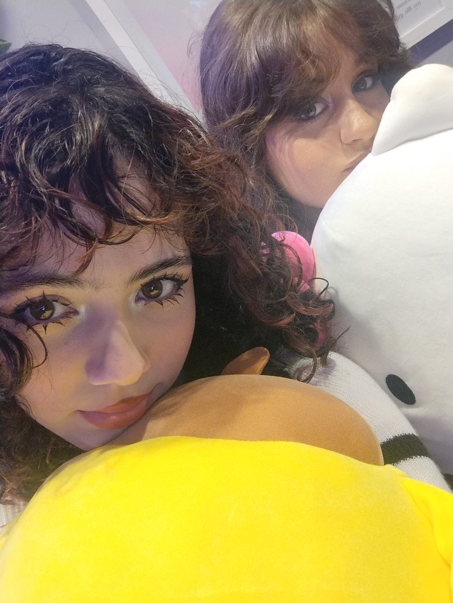 chaemustdie's tweet photo. ai ontem foi muito bom😓🤍 https://t.co/76R6vBV3mw