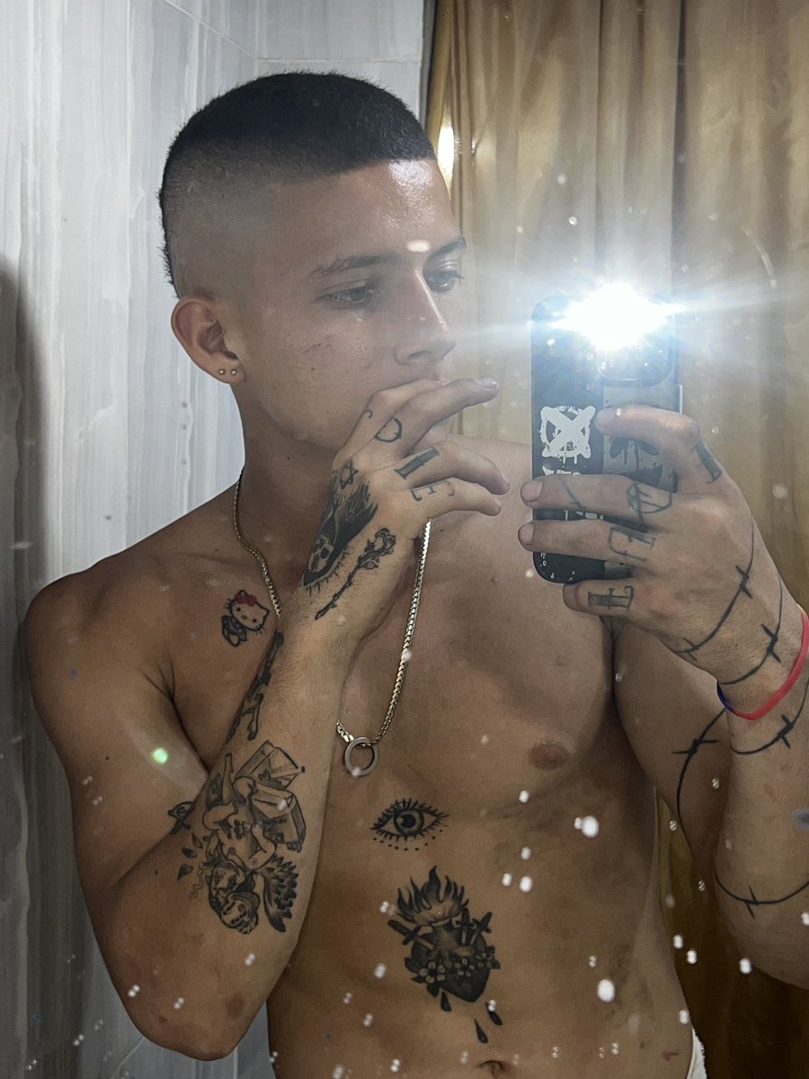 Matteo_parker_'s tweet photo. Hello 😼

🔁 Retweet for more...
https://t.co/HXhNSyuL4o https://t.co/gFI3p3fquq
