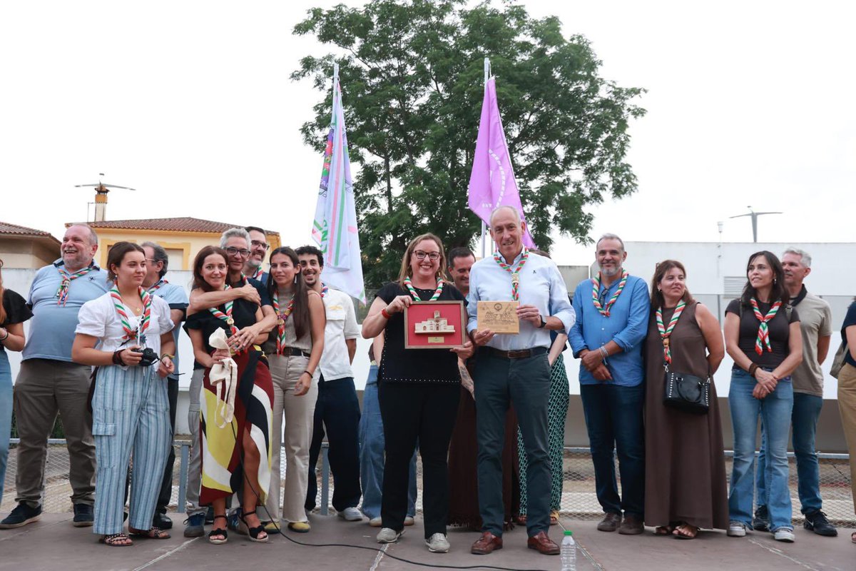Soriano_Alcalde's tweet photo. Se cumplen diez años desde que el Grupo Scout Noah Sealth 711 comenzó su andadura en Tomares. Durante esta década, ha acompañado a muchos jóvenes y familias del municipio, convirtiéndose en una parte importante de nuestra vida social y educativa.

Detrás de este proyecto hay tiempo, esfuerzo y muchas personas comprometidas con transmitir valores como el respeto, el compañerismo y la solidaridad a través del escultismo.

Enhorabuena por estos diez años y gracias por todo el trabajo realizado. Que vengan muchos más. 👏