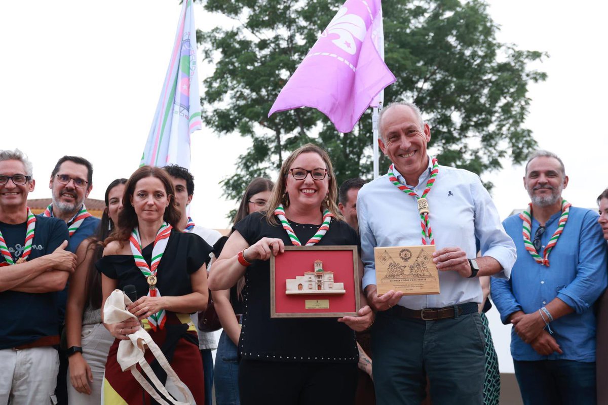 Soriano_Alcalde's tweet photo. Se cumplen diez años desde que el Grupo Scout Noah Sealth 711 comenzó su andadura en Tomares. Durante esta década, ha acompañado a muchos jóvenes y familias del municipio, convirtiéndose en una parte importante de nuestra vida social y educativa.

Detrás de este proyecto hay tiempo, esfuerzo y muchas personas comprometidas con transmitir valores como el respeto, el compañerismo y la solidaridad a través del escultismo.

Enhorabuena por estos diez años y gracias por todo el trabajo realizado. Que vengan muchos más. 👏