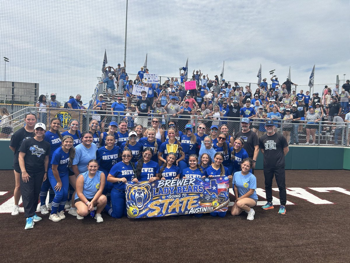 wsisdschools's tweet photo. 🏆🥎@BrewerHigh Lady Bears softball beats Hallville 6-2 in Game 2, winning the STATE SEMIFINALS for the first time in Brewer history AND advancing to STATE! Let's gooooo!!! It's a great day to be a Brewer Bear! 🎉🐻 https://t.co/2lmg3r84hn