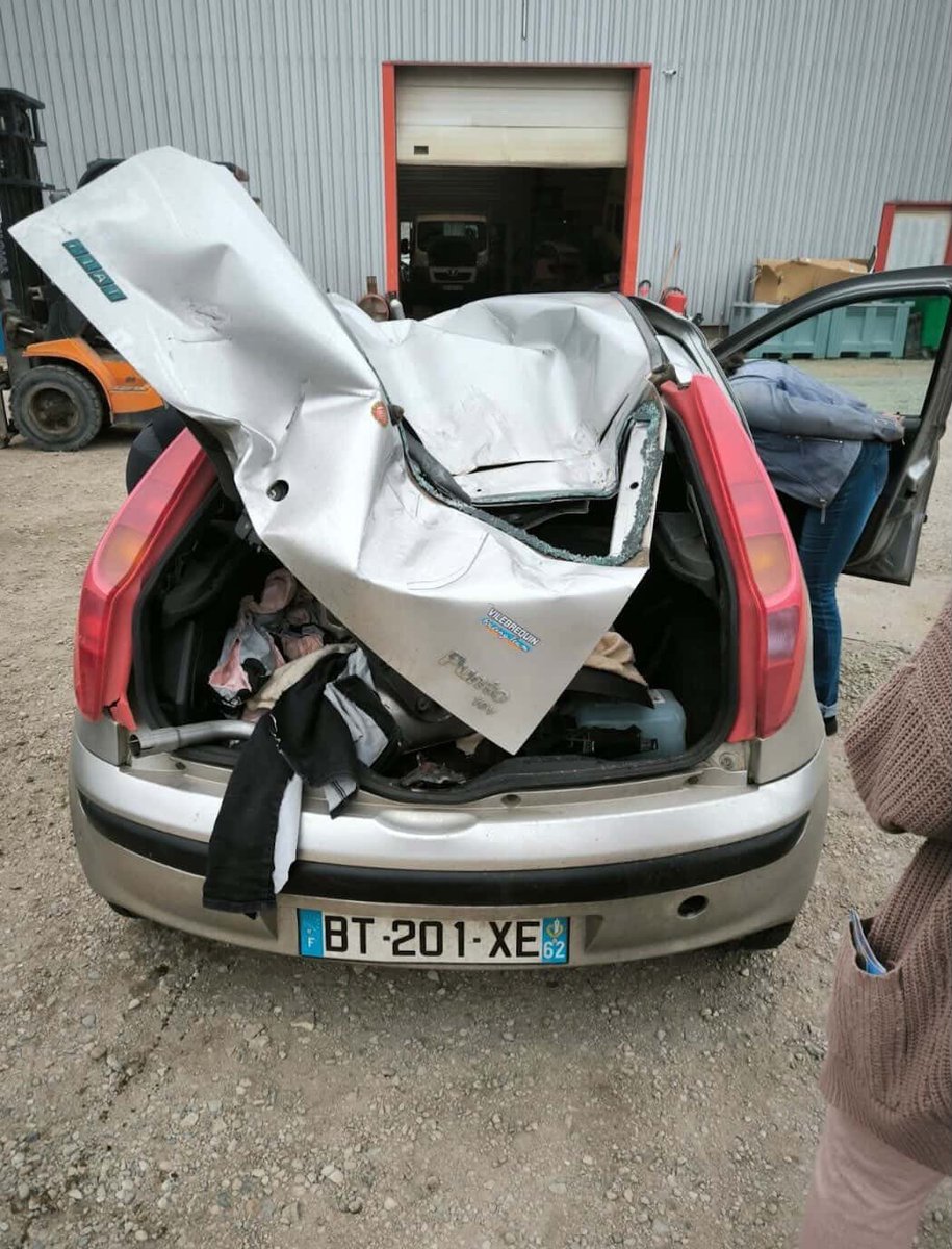 Loueeap's tweet photo. Tout ça à cause d’eux il ont detruit ma vie 
Le vendredi 04/10/2024 https://t.co/ly8jFl92Q6