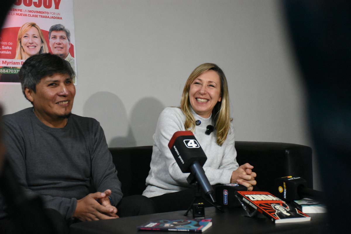 PTSarg's tweet photo. 🌵 #JUJUY | CONFERENCIA DE PRENSA

🎙️ @MyriamBregman y @vilcalejandro se preparan para un gran acto en San Salvador, junto a trabajadores de diversos sectores, jóvenes y mujeres de Tucumán, Salta y Jujuy. 

📸 @canal4jujuy, #Canal2Jujuy, #Canal4Jujuy, #RadioCielo, La Periodista en Línea, Radio Municipal Humahuaca,