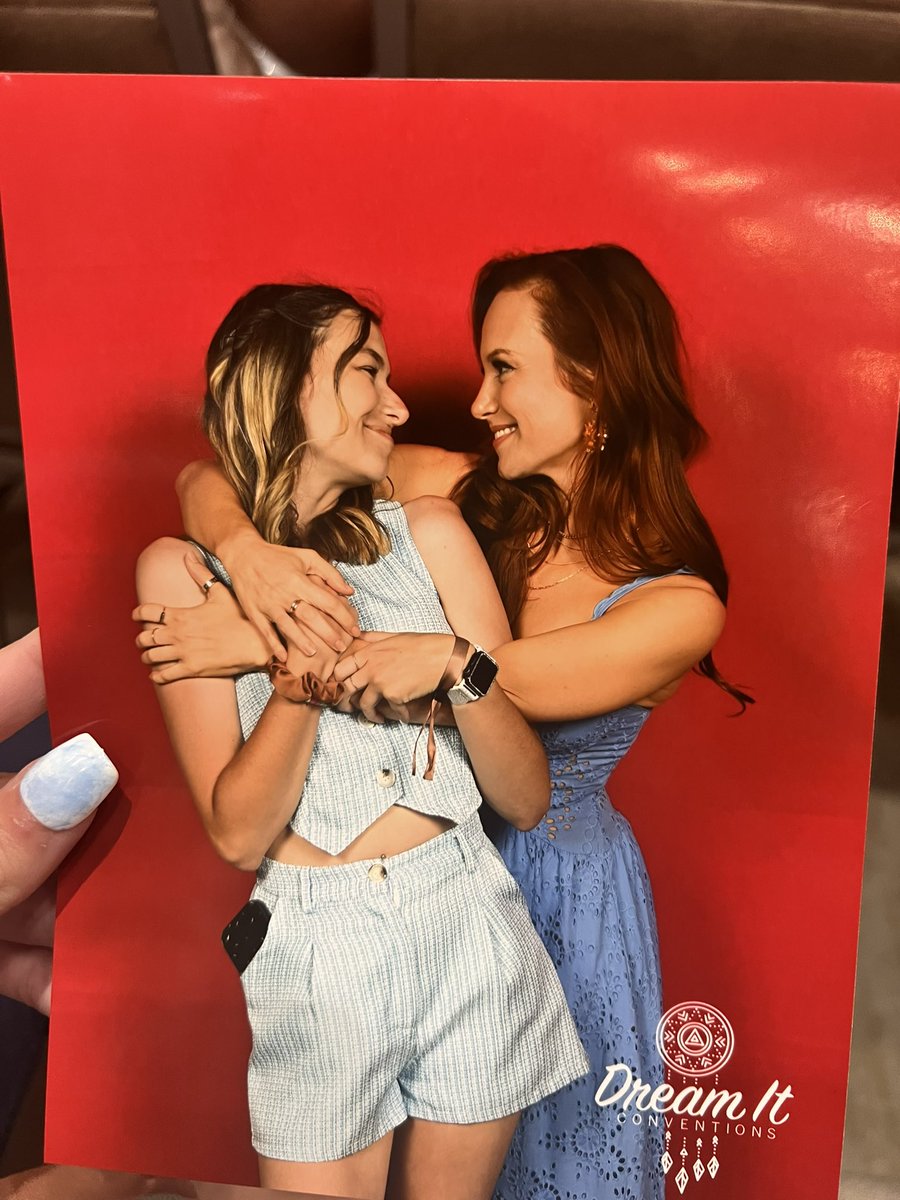 savreswiftie's tweet photo. ask me if i’m fine.
the answer is no.
danielle savre and stefania spampinato at it again ☀️
#FRR7 #dreamitcon https://t.co/XD3ljwSNmG