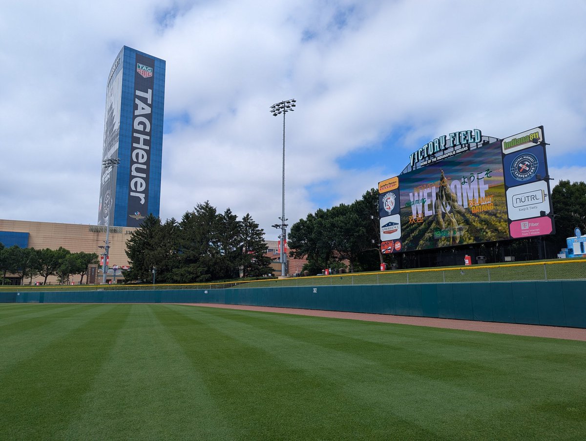 mark_mrocz's tweet photo. Thank you to Joey and Ben/ @INDYINDIANSTURF  for allowing me to come check out their facility! https://t.co/vjn1sV9dXA