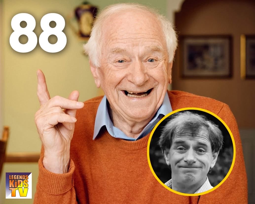 BigScreenQuiz's tweet photo. Think of a Number. 88.
Johnny Ball is 88 today. https://t.co/soLJazpUOC