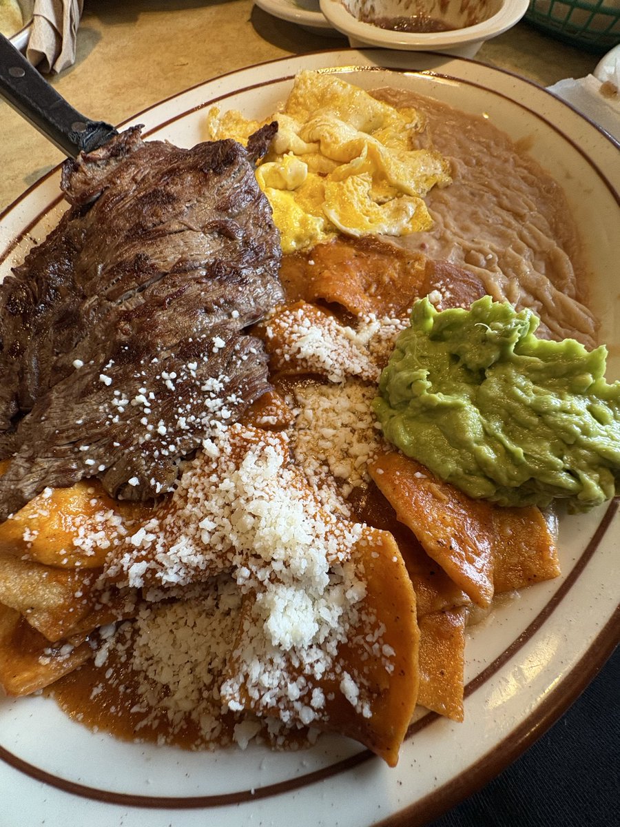 Gwidit27's tweet photo. Breakfast of champs! https://t.co/VLgxj0mQT4