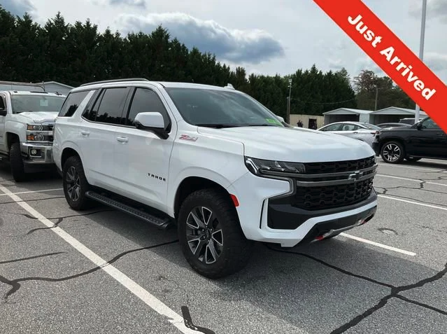 CadillacGreerSC's tweet photo. Don't forget that #FredAnderson Cadillac has great used vehicle options. 
〰️ Options under $15,000 
〰️ CARFAX 1 owner options
〰️ Low mileage vehicles

Find yours with us in #Greer https://t.co/d8W55PKD8Z https://t.co/fdSYflnQZ3
