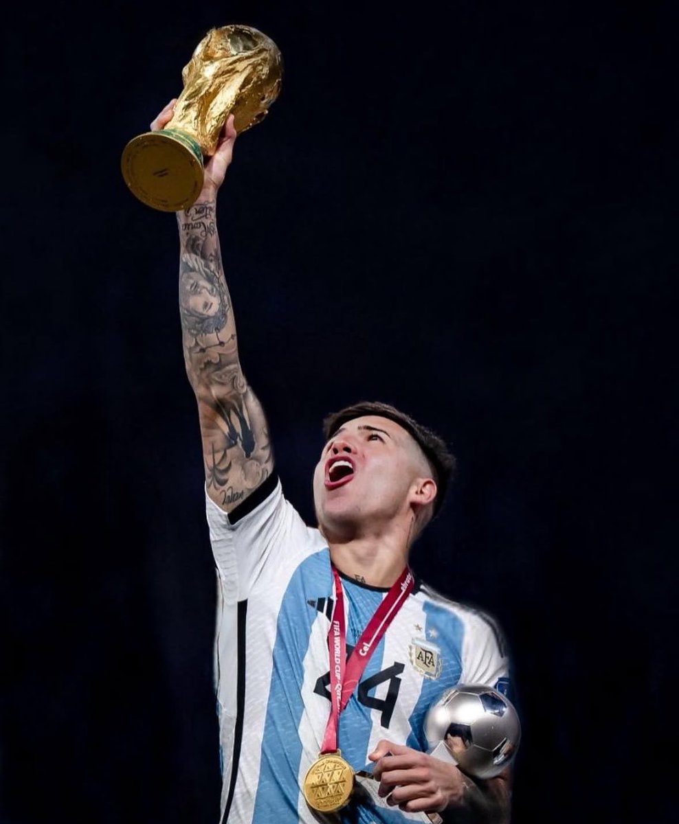 DebsSZN's tweet photo. Dreams really do come true. 🥹💙💙 https://t.co/mLKhTxyaaA