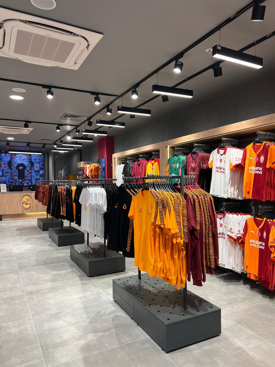 GSStore tweet media