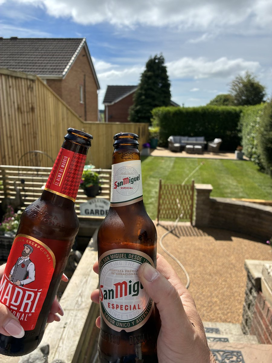 DavidLeanLeano's tweet photo. New garden furniture has arrived 
One step further…… https://t.co/CYMrV8IQID