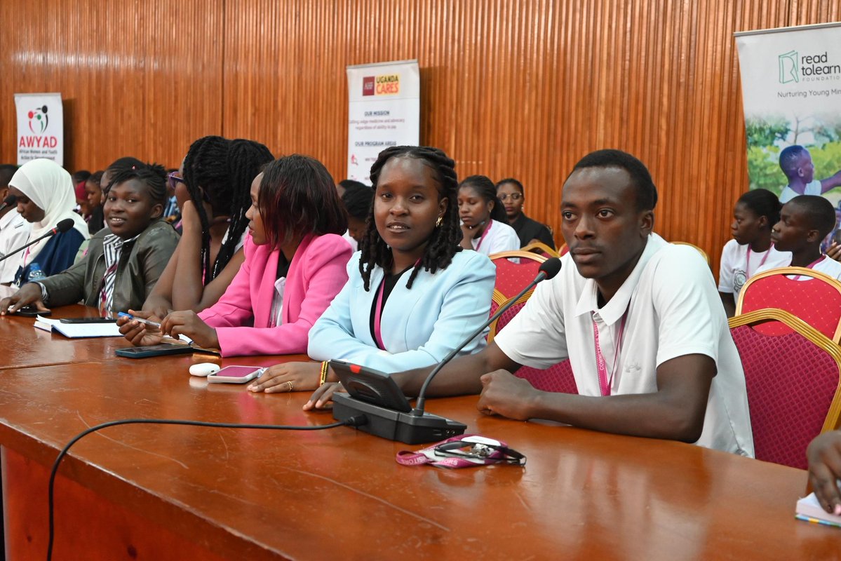 bakerjumba1's tweet photo. Why is Menstrual Health important to men ? 😕 

This increases women's respect and dignity.
Community leaders need to extend accessibility of menstrual products to adolescent girls as a way of reducing teenage pregnancies in the country.
#YouthMockParliament
#EnsPeriodPovrrty https://t.co/EOQg35jPpM