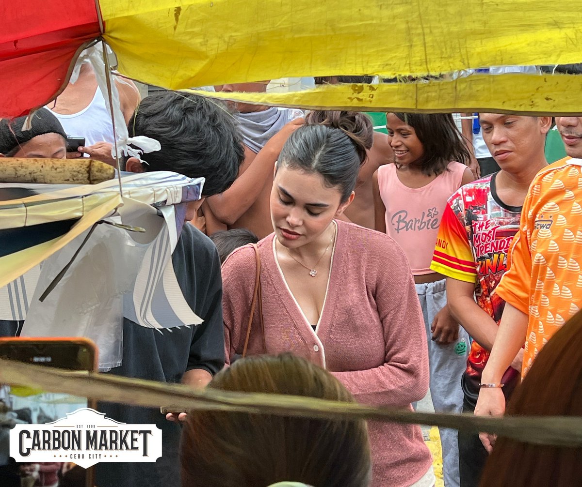 dearmareph's tweet photo. KAGWAPA SA BISITA

Spotted ang aktres na si Ivana Alawi na naglibot sa sikat na Carbon District sa Cebu City noong Biyernes, Mayo 22. 

Photos courtesy of Carbon Market Cebu 

#DearMare #AlamMoNaBa #TinigNetwork #IvanaAlawi #IvanaInCebu #CarbonDistric #Cebu #Visayas https://t.co/FQbSu358eQ