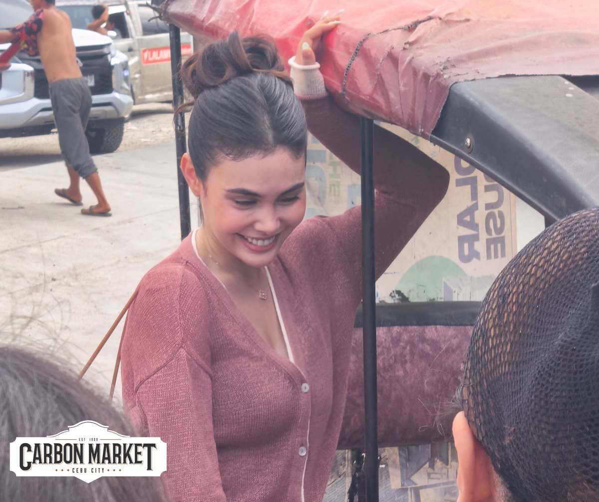 dearmareph's tweet photo. KAGWAPA SA BISITA

Spotted ang aktres na si Ivana Alawi na naglibot sa sikat na Carbon District sa Cebu City noong Biyernes, Mayo 22. 

Photos courtesy of Carbon Market Cebu 

#DearMare #AlamMoNaBa #TinigNetwork #IvanaAlawi #IvanaInCebu #CarbonDistric #Cebu #Visayas https://t.co/FQbSu358eQ