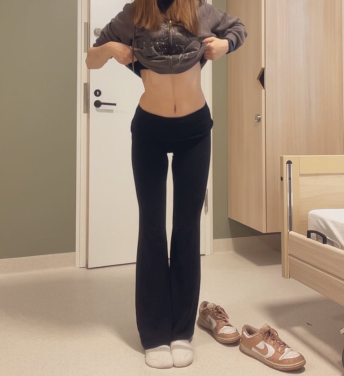 twilightbloomm's tweet photo. Bc
Idk if i’ve lost weight since coming here https://t.co/vBi2CIoxIl