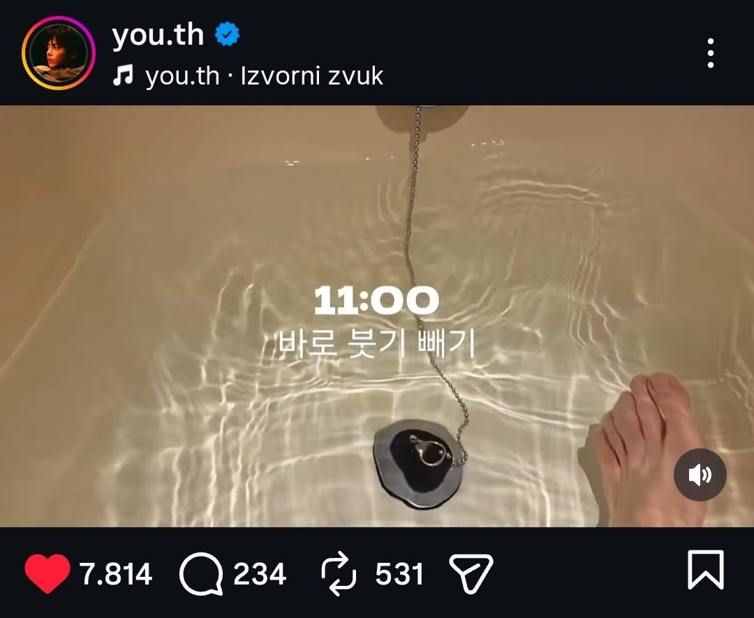 em 🦦 tweet media
