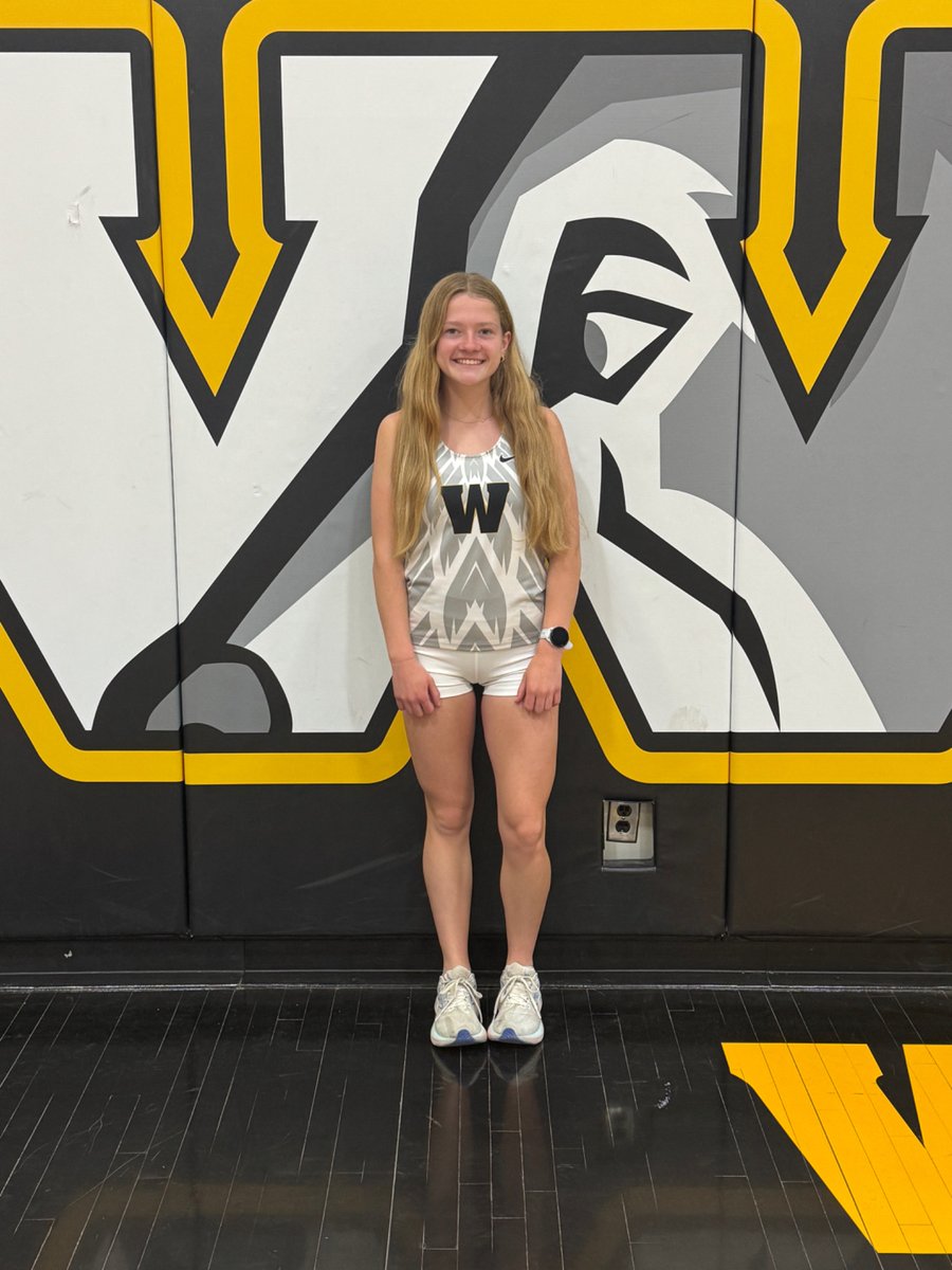 WintersetTrack's tweet photo. Mallory Back SHATTERS her second SCHOOL RECORD of the meet in the 800m! She beat the old record by almost 3 second and finishes 13th!! Great work Mallory!!

#HuskyPride https://t.co/Phf3edaZbo
