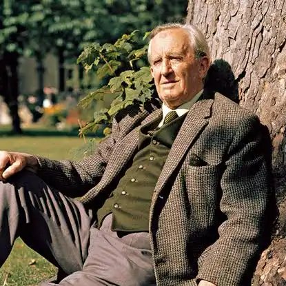 trad_west_'s tweet photo. >Survive the trenches in WWI
>Devout Catholic
>Writes The Lord of the Rings
>Bases the entire moral framework on Catholicism
>Also makes the heroes based on the European warrior mythos
>Refuses to let Disney or corporate studios anywhere near his books during his life
>Converts C.S. Lewis to Christianity
>Creates the foundation of modern fantasy without compromising a single belief