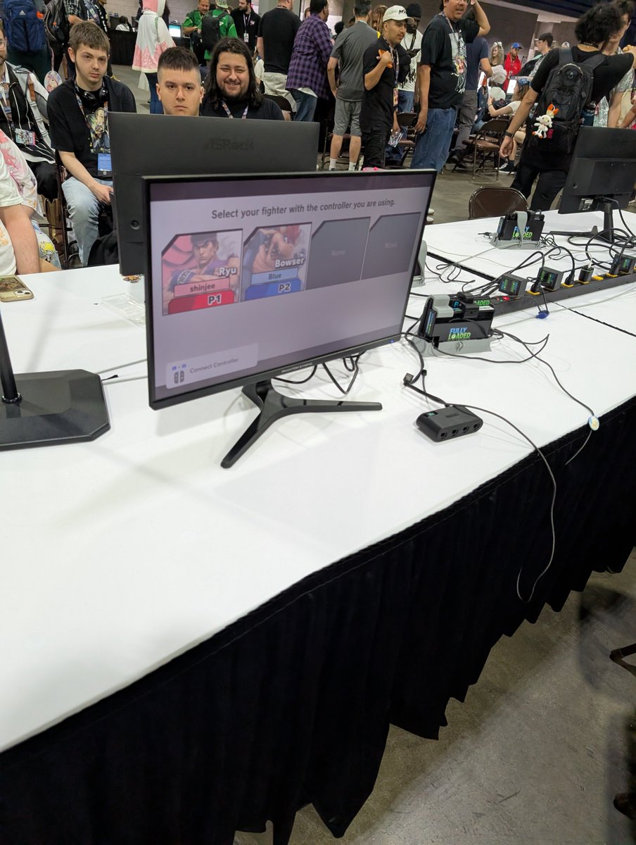 Blue06_ssb's tweet photo. Got some good practice just now at momocon! I got used to playing offline so I think I can do well today. I'm playing at 2pm https://t.co/9tRg3spx2z