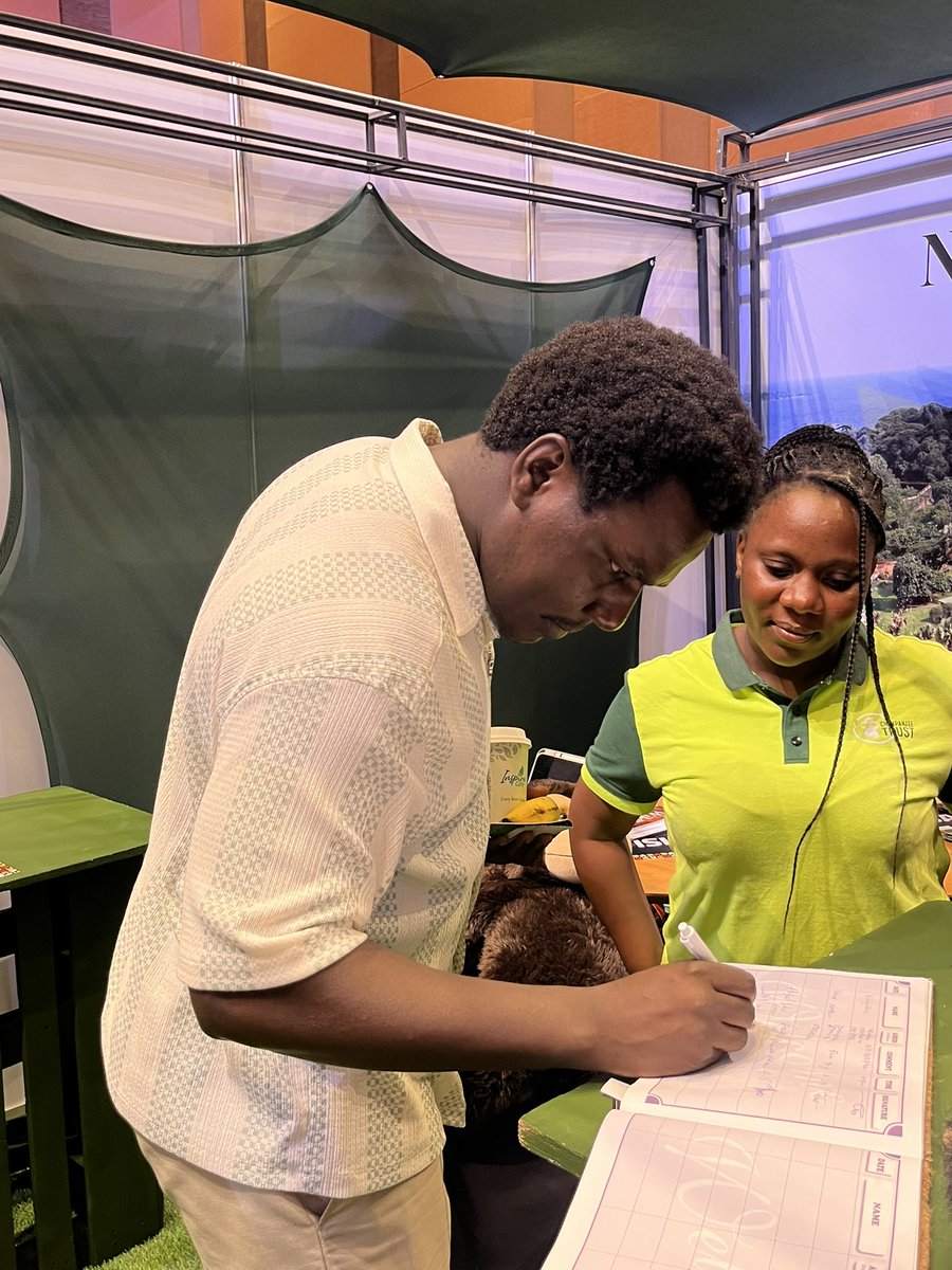 ChimpanzeeTrust's tweet photo. Day 3 #POATE2026. The talented @kennethmugabi stopped by the Chimpanzee Island booth. Fun fact he learned: The primate on the 50k note is a gorilla, not a chimp. He can’t wait to visit the island soon. Thank you for stopping by, Kenneth! https://t.co/ECc1JqXlHE
