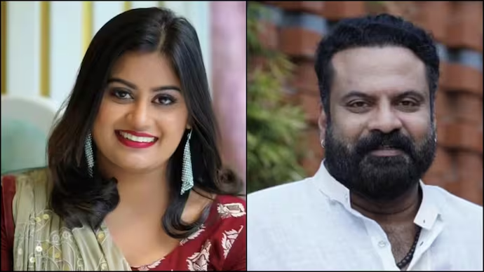IndiaToday's tweet photo. 𝐃𝐫𝐢𝐬𝐡𝐲𝐚𝐦'𝐬 𝐀𝐧𝐬𝐢𝐛𝐚 𝐇𝐚𝐬𝐬𝐚𝐧 𝐚𝐜𝐜𝐮𝐬𝐞𝐬 𝐚𝐜𝐭𝐨𝐫 𝐓𝐢𝐧𝐲 𝐓𝐨𝐦 𝐨𝐟 𝐜𝐚𝐥𝐥𝐢𝐧𝐠 𝐡𝐞𝐫 𝐣𝐢𝐡𝐚𝐝𝐢, 𝐡𝐞 𝐫𝐞𝐚𝐜𝐭𝐬
#Drishyam actor #AnsibaHassan has accused actor #TinyTom of making defamatory and communal remarks, including allegedly calling her a "jihadi." Tiny Tom has strongly denied the claims, saying the allegations are based on hearsay.
Read more: https://t.co/lQqTX73K1A
✍️ @KGShibimol
