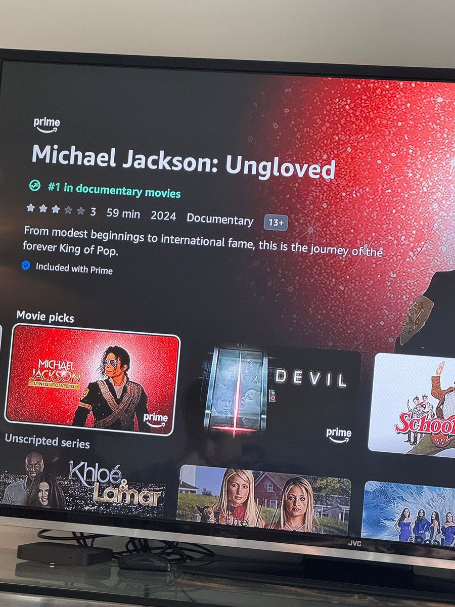 Jantar127's tweet photo. Michael Jackson: Ungloved is trending #1 on Amazon prime. 

I’ve never even heard of it before until Now!!! https://t.co/WU8aIlpnbz