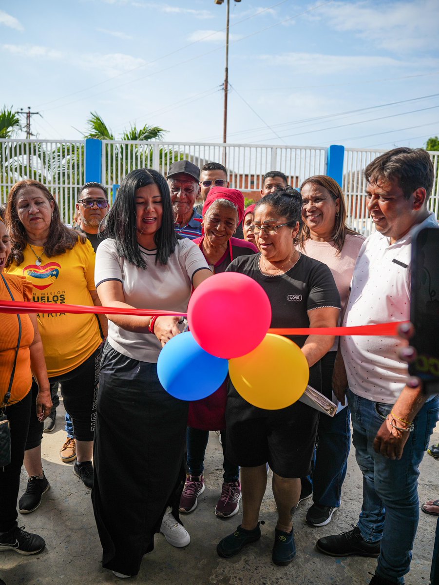 Alcaldiabna's tweet photo. Gracias a los recursos aprobados en la Consulta Popular Nacional, la Casa de Alimentación "Nancy de Romero", ubicada en el sector 2 de Boyacá III, ha sido totalmente rehabilitada y equipada para seguir brindando atención de primera a nuestra comunidad. https://t.co/A7dkDmC0ut
