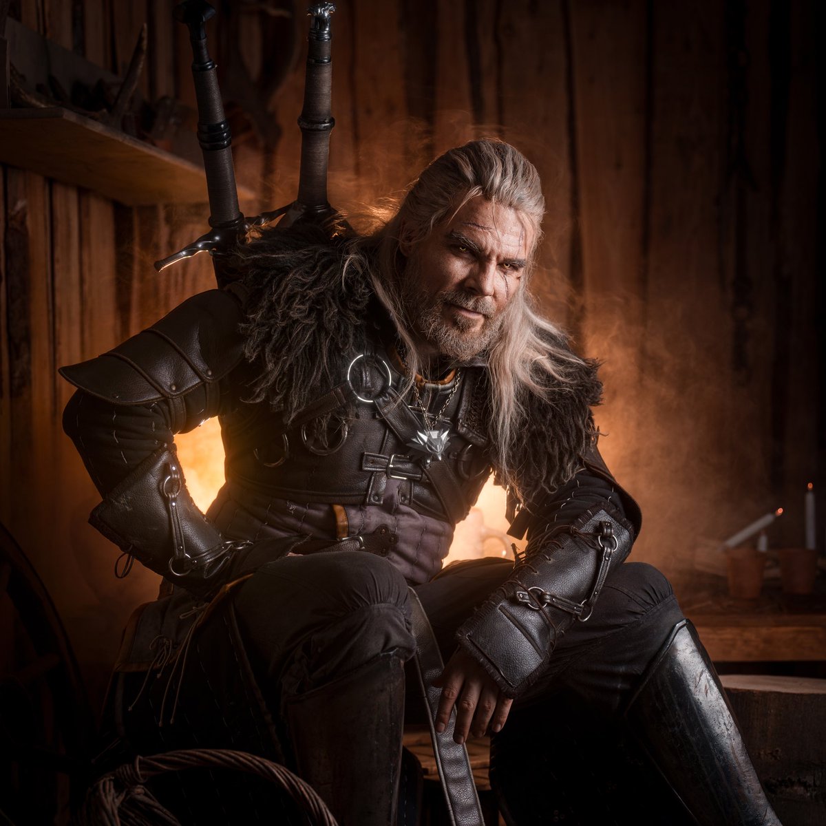 CosPhotoAwards's tweet photo. Please welcome you our nineteenth Jury and a member of the Awards team - bard.shots (IG) ✨

Jury of Category:
🌁 Atmospheric Arts
💡 Sculpted Light

Credits:
@LightningCos 
@maul_cosplay
@kamichan831 https://t.co/mCLCFsWgki